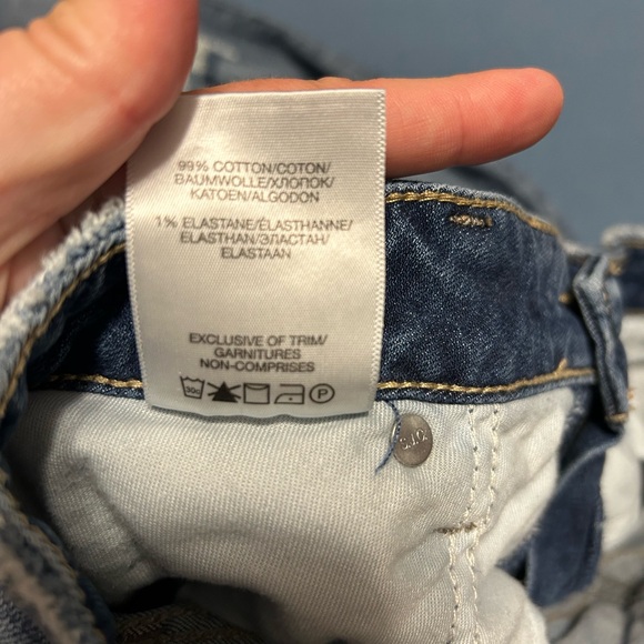 Silver Brand, Elyse Straight Leg Distressed Jeans, Size 30x32 - Picture 8 of 9